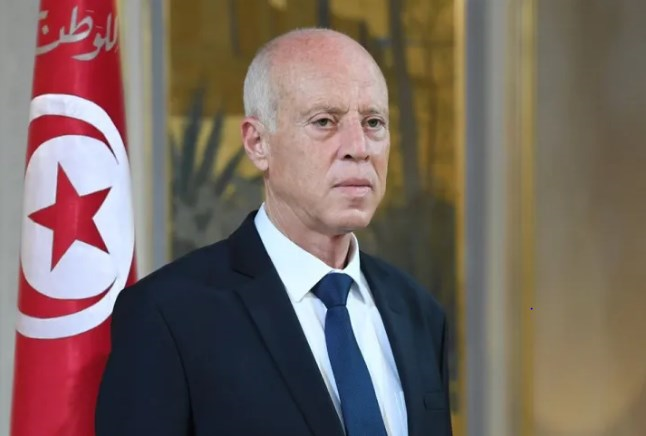 سعيّد يستعد لنشر دستور تونس الجديد تمهيداً للاستفتاء عليه