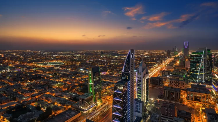 السعودية تلغي قرار تعليق السفر إلى عدة دول