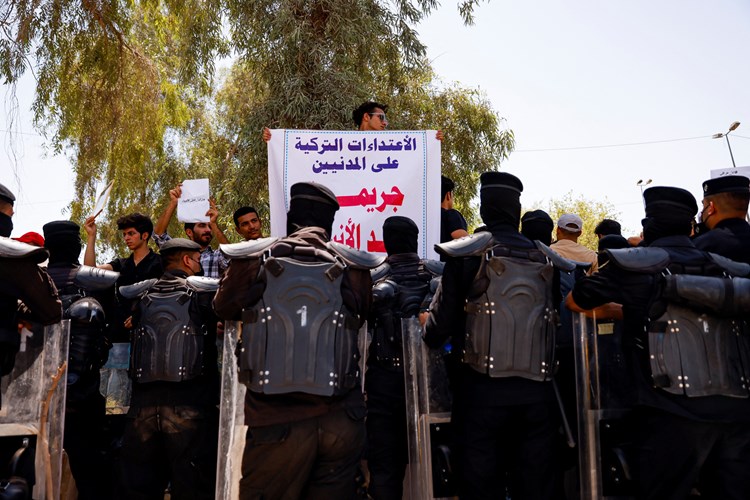 تشييع ضحايا القصف التركي في العراق.. وردود فعل منددة