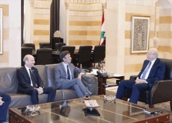 ميقاتي يطلب من “توتال” بدء التنقيب عن الغاز في المياه اللبنانية