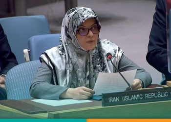 إيران تدعو الغرب إلى عدم تمثيل دور الحارس للنساء الإيرانيّات
