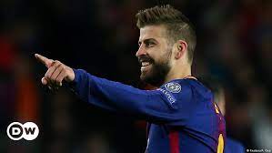 لاعب برشلونة بيكيه يعلن اعتزاله كرة القدم