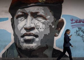 مادورو في الذكرى الـ10 لرحيل تشافيز: موجود في كل معركة وقتال وانتصار